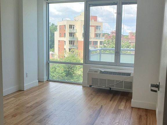 4th image of 8285 116th St #5B