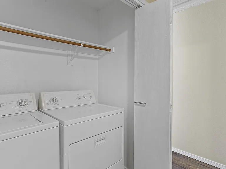 8101 Flowertree Dr — Photo 18