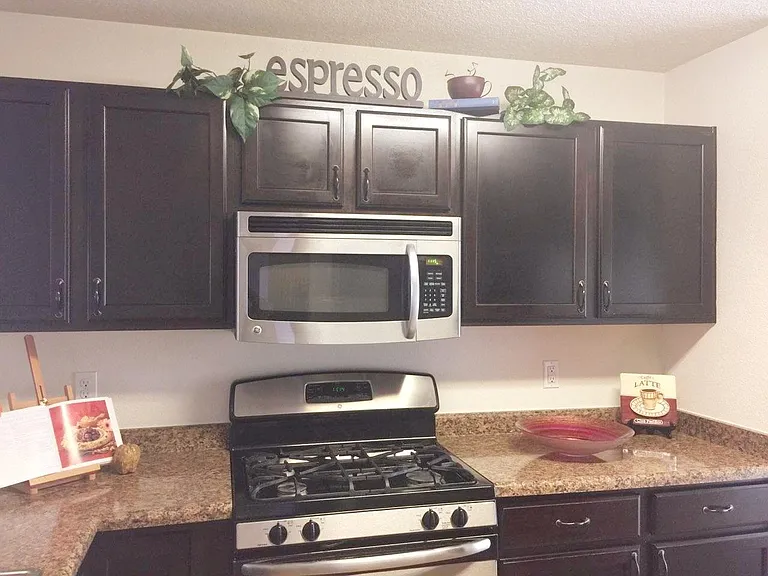 2045 N Ensenada Cir SE — Photo 5