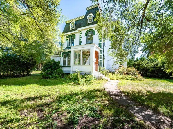 247 Victoria St, Pembroke, ON K8A 4K5