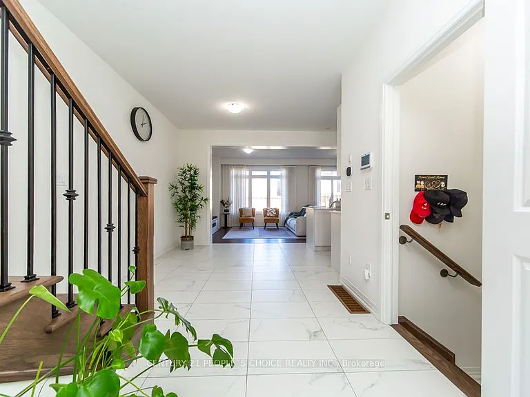 162 Ogston Cres — Photo 9