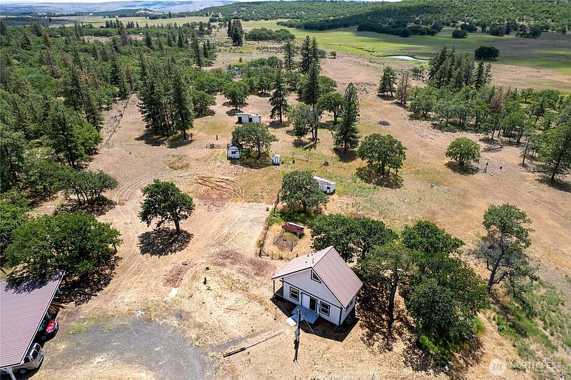 5th image of 566 Woodlane Road