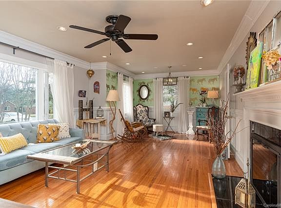 2nd image of 4043 Langhorne Ave