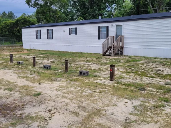 1215 Sherrie Cir #1215, Spring Lake, NC 28390