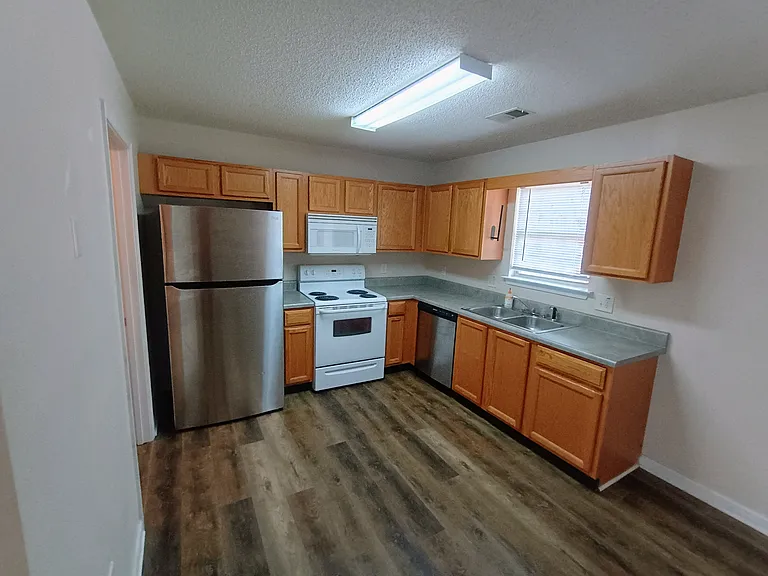 113 Madison Pl — Photo 11