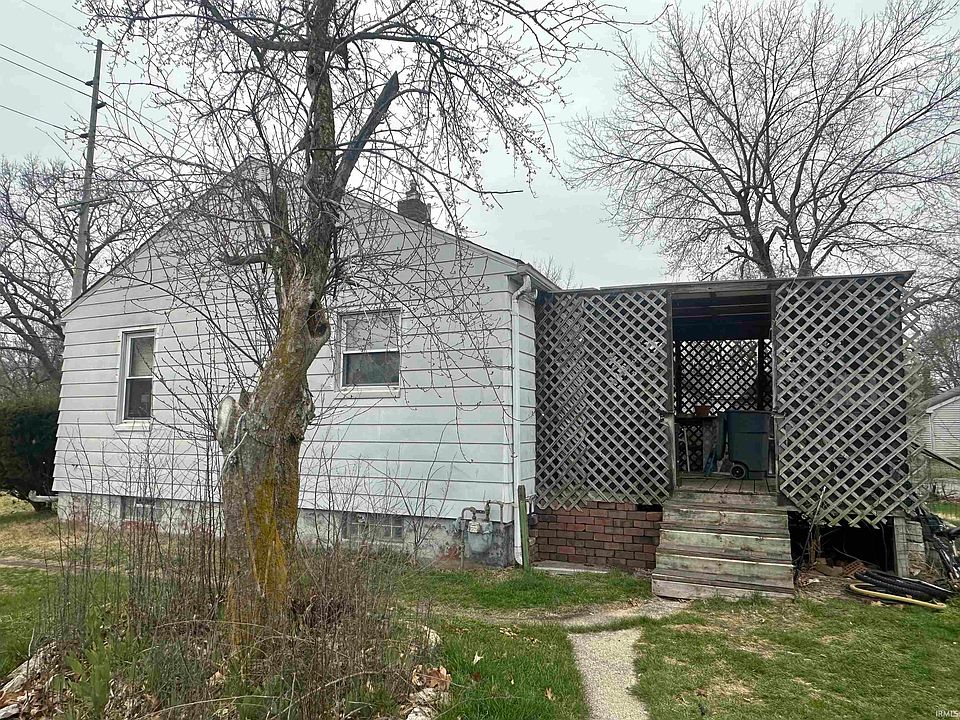 2nd image of 50924 Hollyhock Rd
