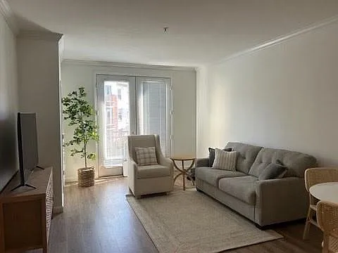 1000 Providence Pl Photo 1