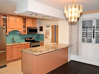 422 S Chapelgate Ln, Baltimore, MD, 21229