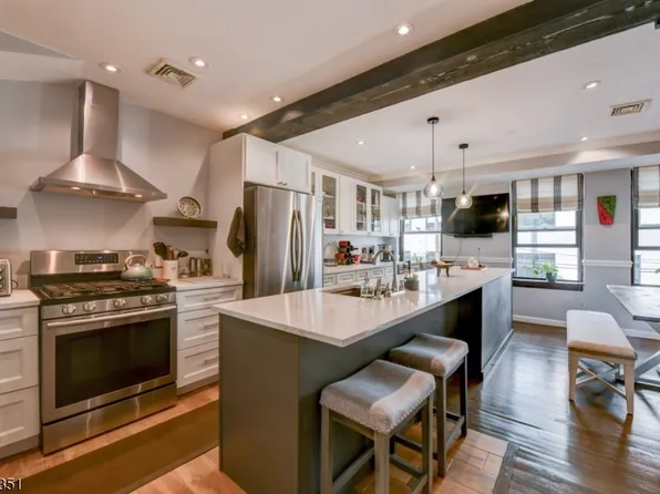 54-60 Mcwhorter St #209, Newark City, NJ 07105