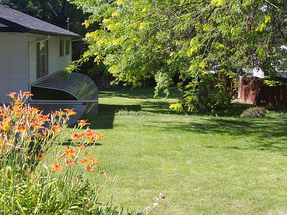 West side looking south (2)