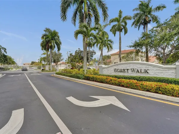 774 SW 120th Ave, Pembroke Pines, FL 33025