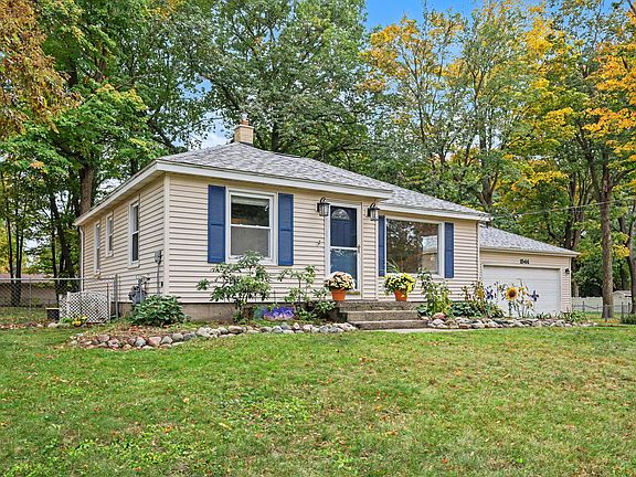 3rd image of 1544 Bauer Rd
