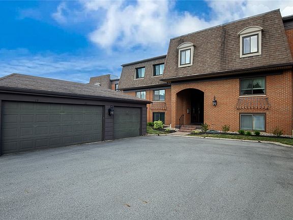 2nd image of 1113 Snowshoe Trl APT 19