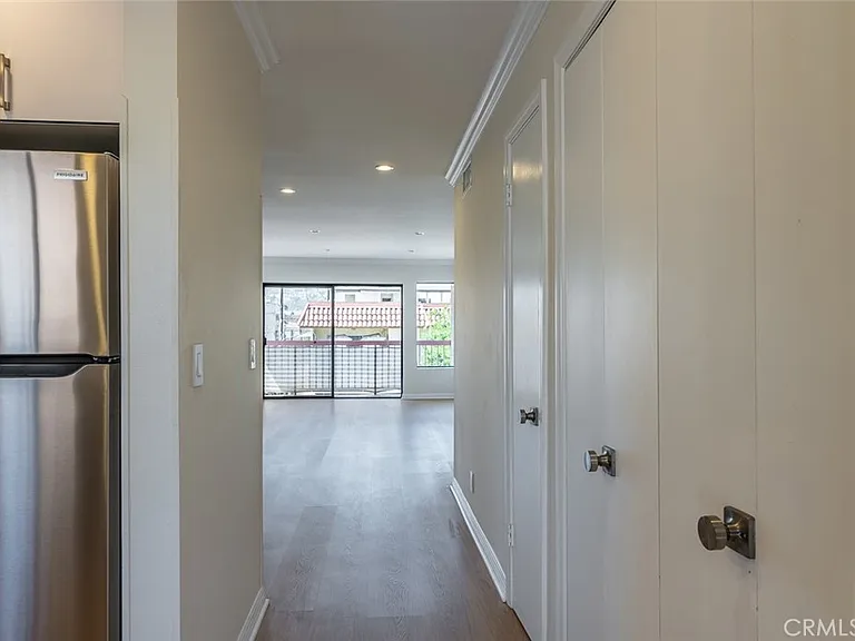 345 N Jackson St #205 — Photo 12