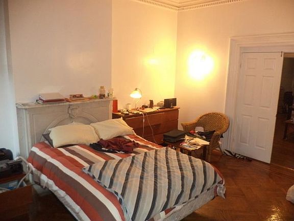 5th image of 223 Dekalb Ave APT 2