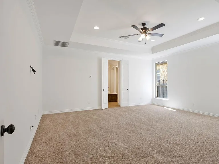 7905 Kickapoo Dr — Photo 17
