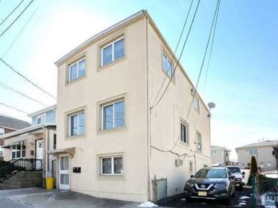 430 Morningside Ave, Fairview, NJ, 07022