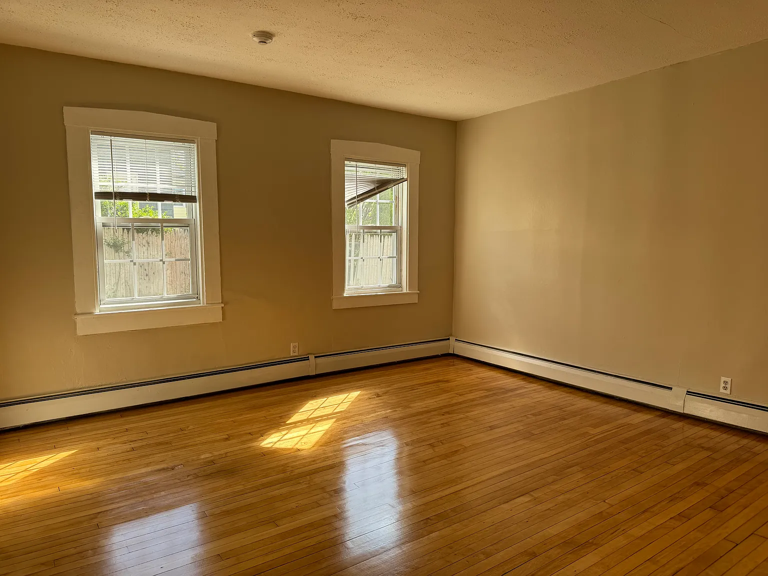 2 bed, 900 sqft, $2,495 — Photo 4