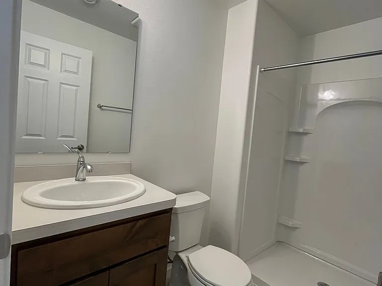 6137 Martin Ln W #B — Photo 36