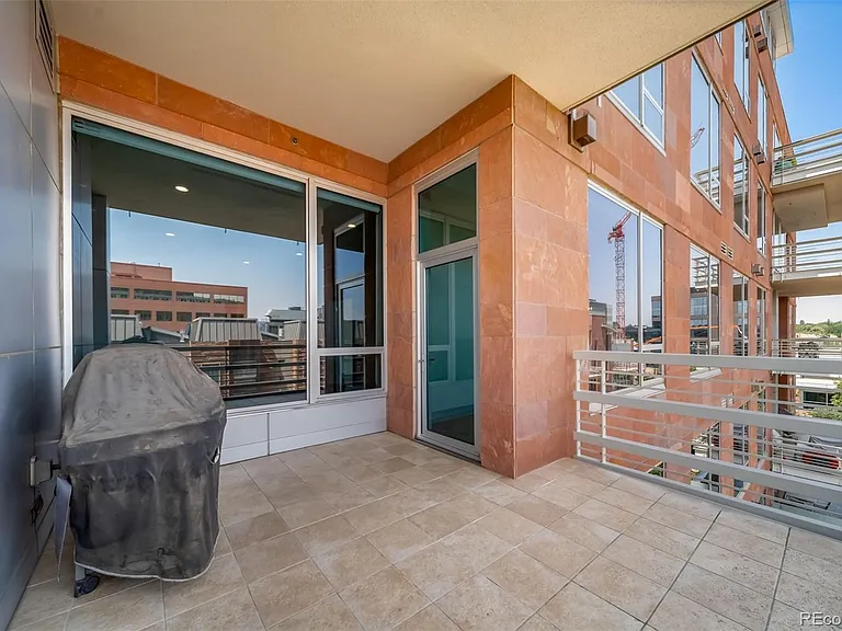 100 Detroit St #403 — Photo 39