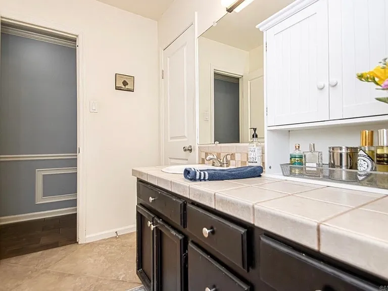 2201 S Fox Trl — Photo 15