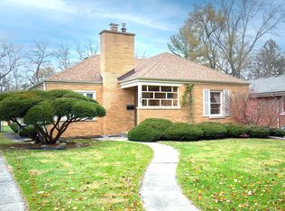 136 S Wisconsin Ave, Villa Park, IL 60181