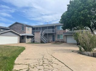 1713 E 24th Ave APT A, Hutchinson, KS 67502