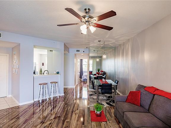 3rd image of 6432 Huntington Lakes Cir APT 103