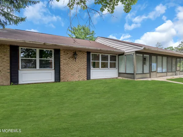 46 Buckingham Drive #A, Manchester, NJ 08759