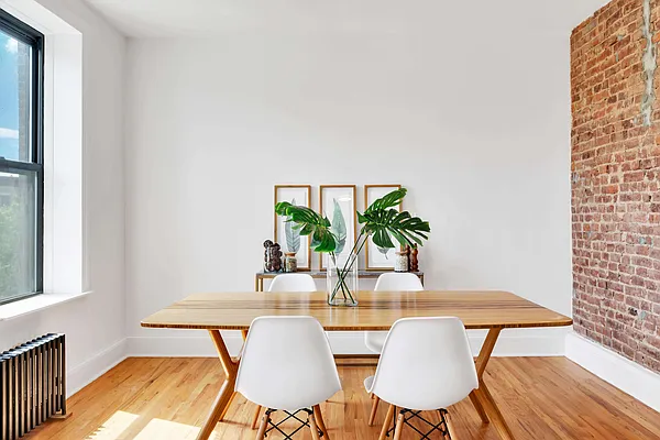 Rented by Compass | media 10