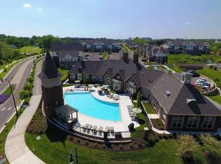 895 Chillingham Dr, Westerville, OH 43082