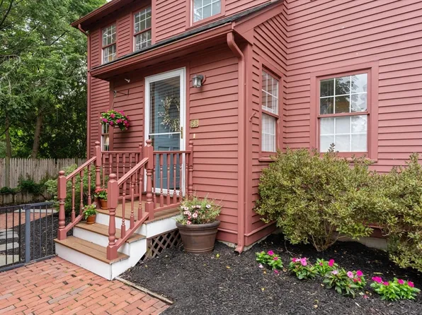 53 N Main St Floor 1, Ipswich, MA 01938