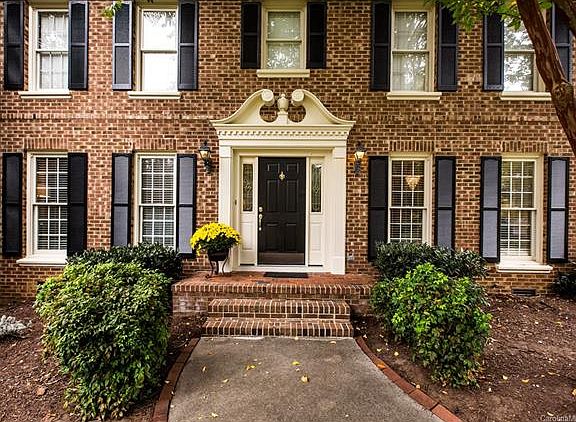 3rd image of 3116 Ingelow Ln