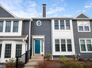 109 Lakeside Dr, Downingtown, PA 19335