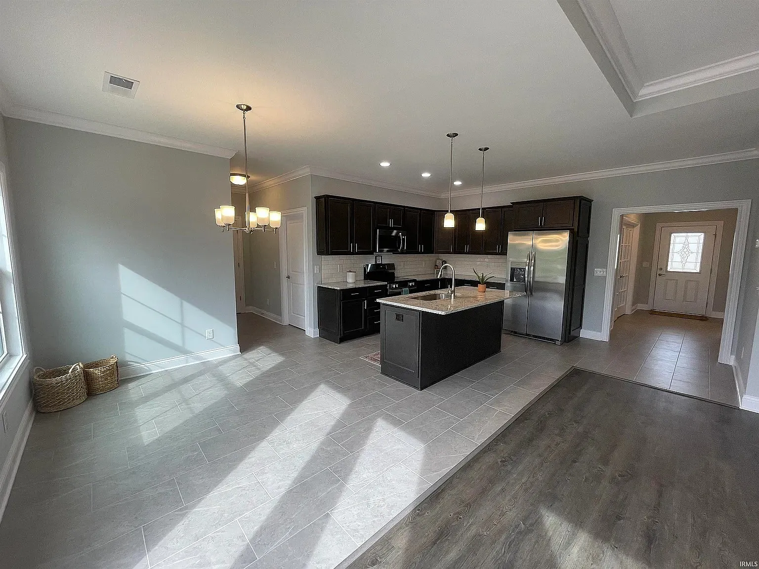 3 bed, 1825 sqft, $2,450 — Photo 4