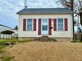 208 S Carrollton St, White Hall, IL 62092