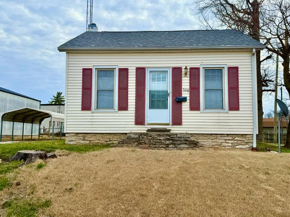 208 S Carrollton St, White Hall, IL 62092