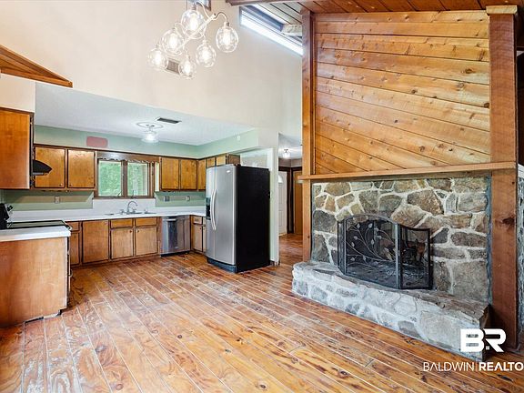 5th image of 4801 Belle Isle Ln