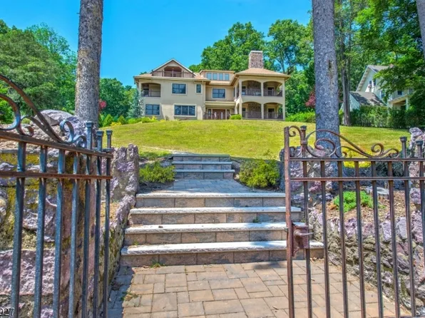 223 Boulevard, Mountain Lakes Boro, NJ 07046