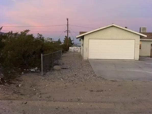 6772 Maude Adams Ave, Twentynine Palms, CA 92277