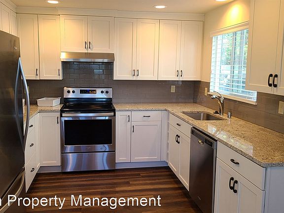 3rd image of 7400 Stinson Ave APT 223