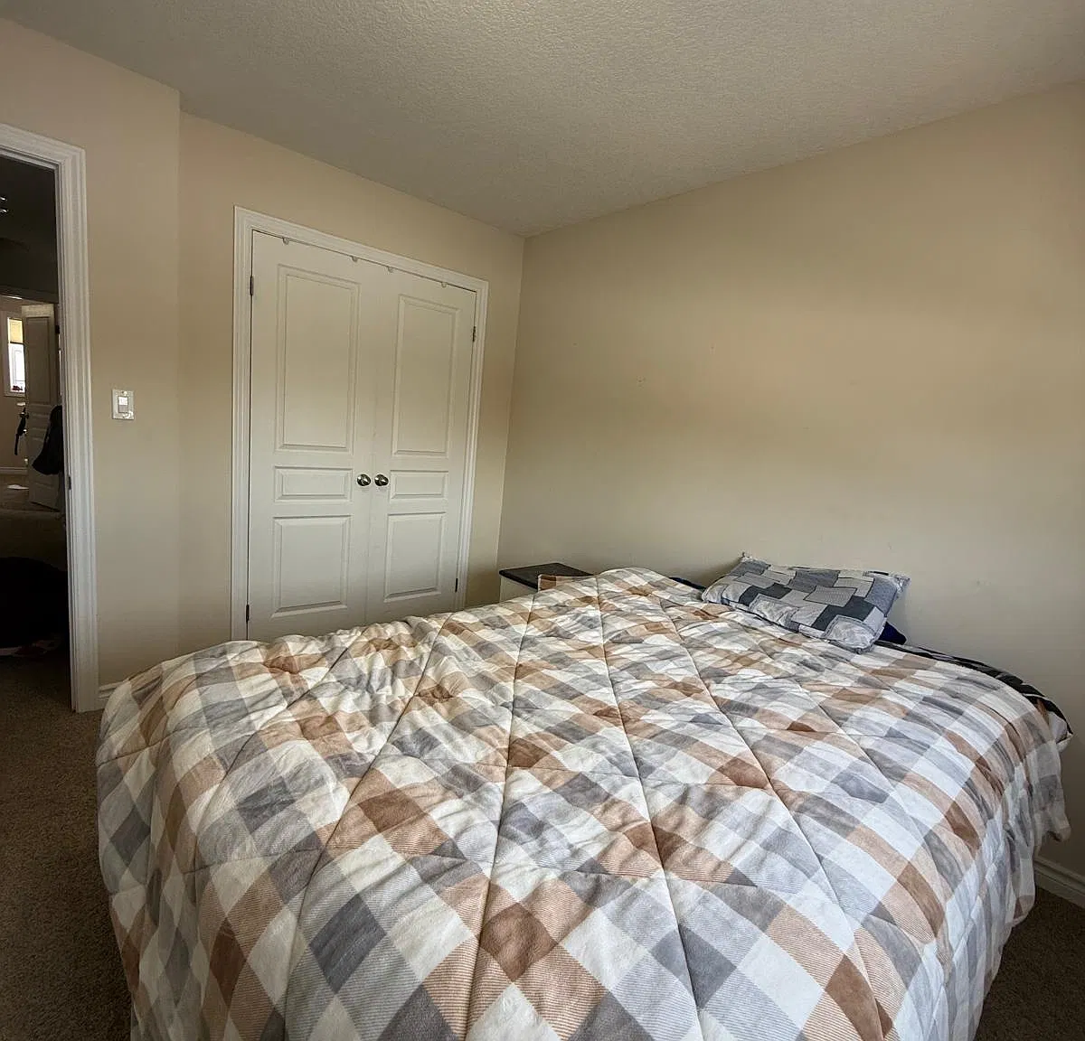 Starwood Dr, Guelph — Photo 2