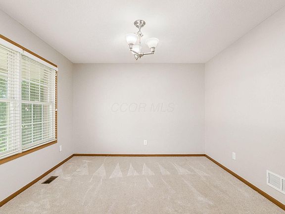 4th image of 1665 Daffodil Pl
