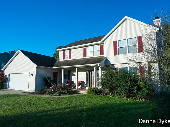2nd image of 8287 Vista Royale Ln NE