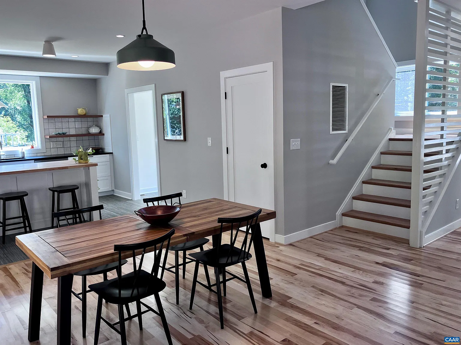 3 bed, 2.5 bath, 2240 sqft, $3,650 — Photo 3