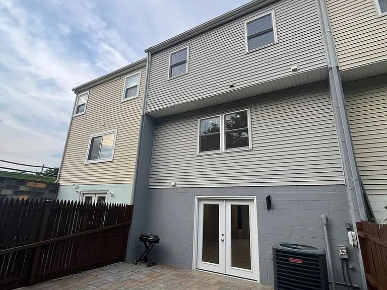 2 Alice Ct — Photo 28