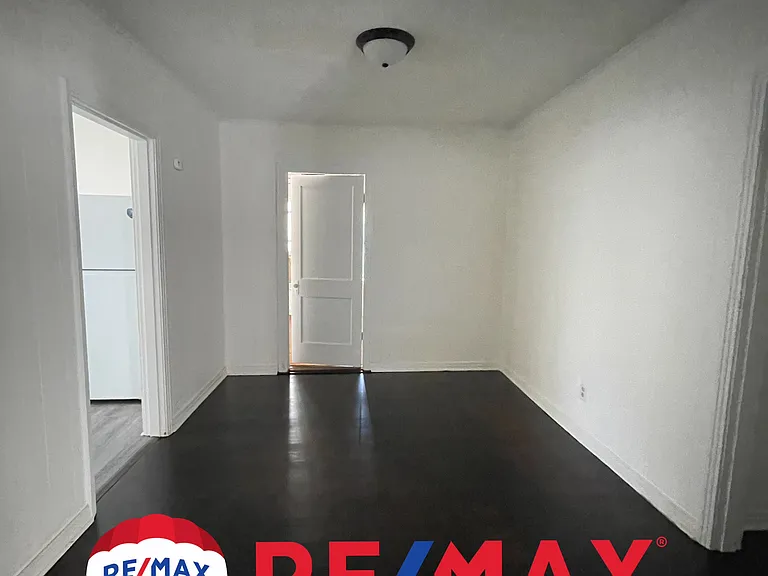 605 W 26th Ave — Photo 9