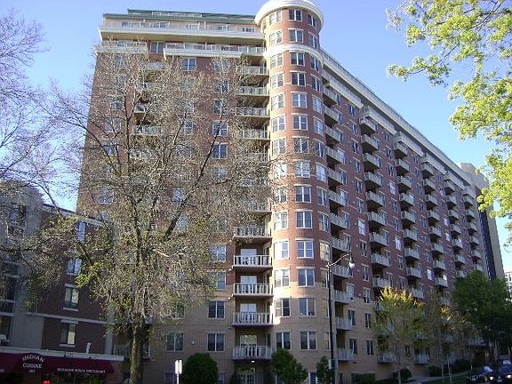 2nd image of 360 W Washington Ave Unit 405