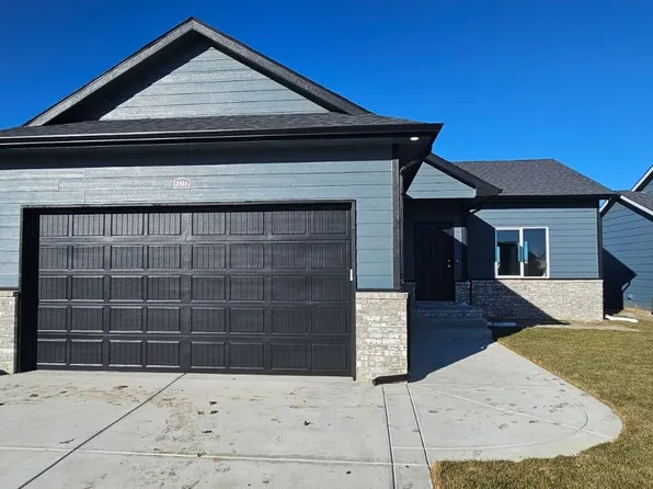 8986 E Summerside Pl, Wichita, KS 67226