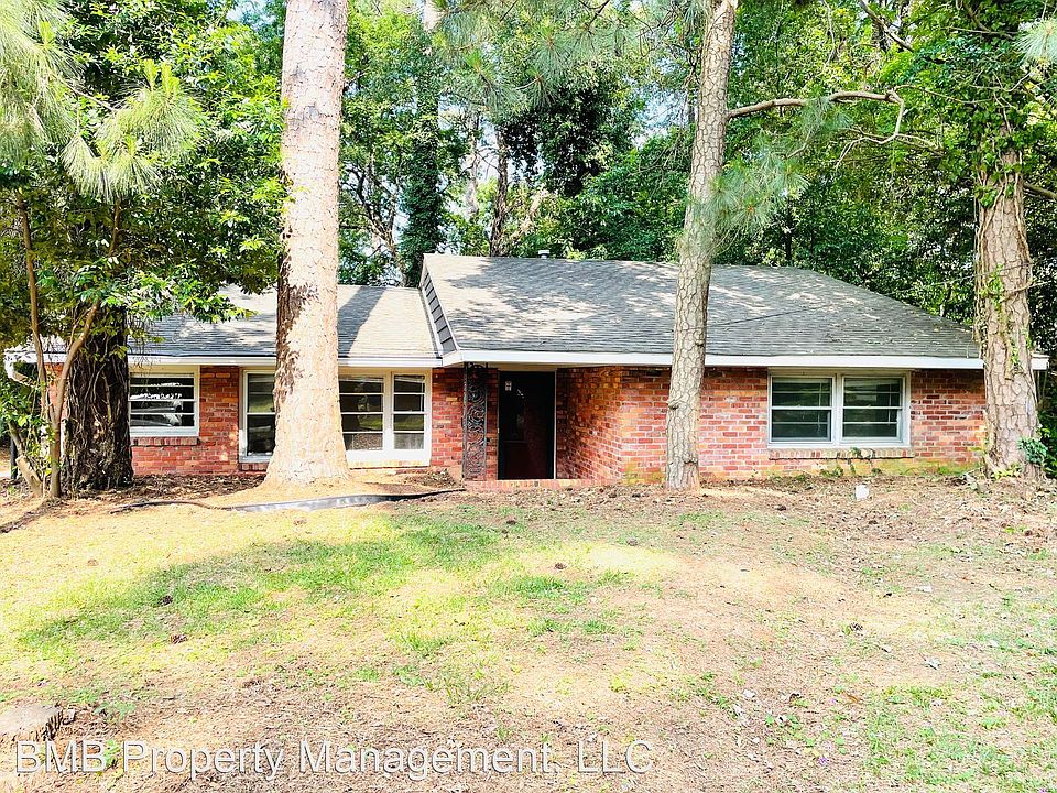 1st image of 160 E Salem Dr